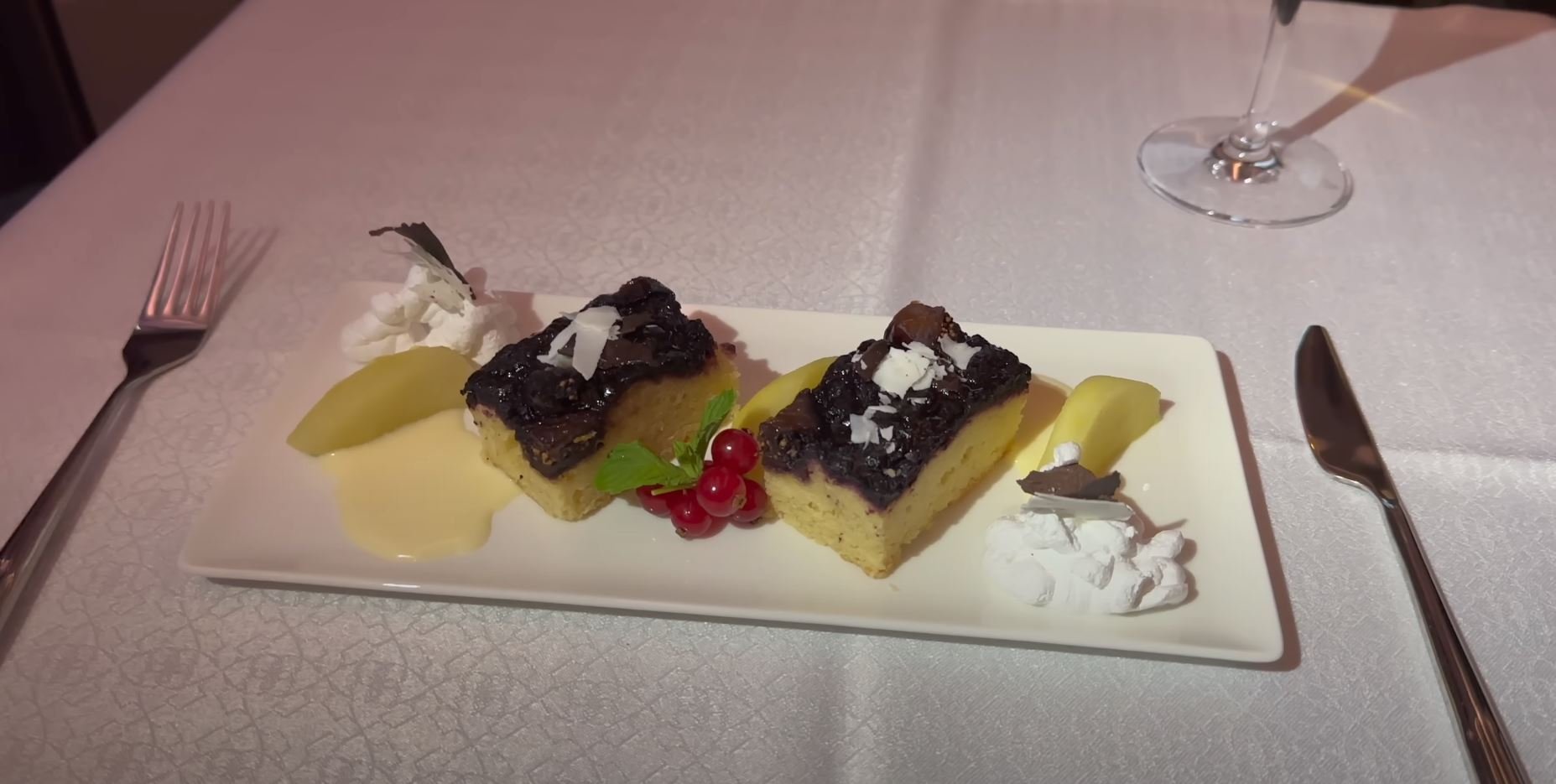 FIRST CLASS DESSERT